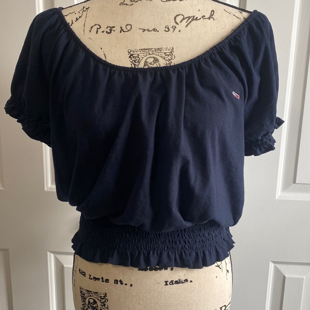 Tommy Hilfiger (Tommy Jeans) short sleeve top. Size M